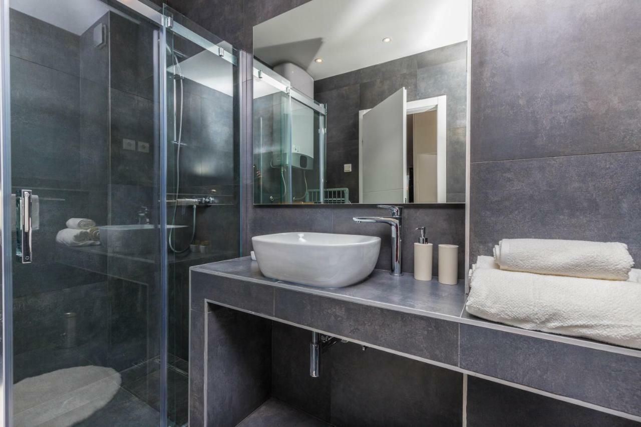 Apartments Ines Selce Bagian luar foto