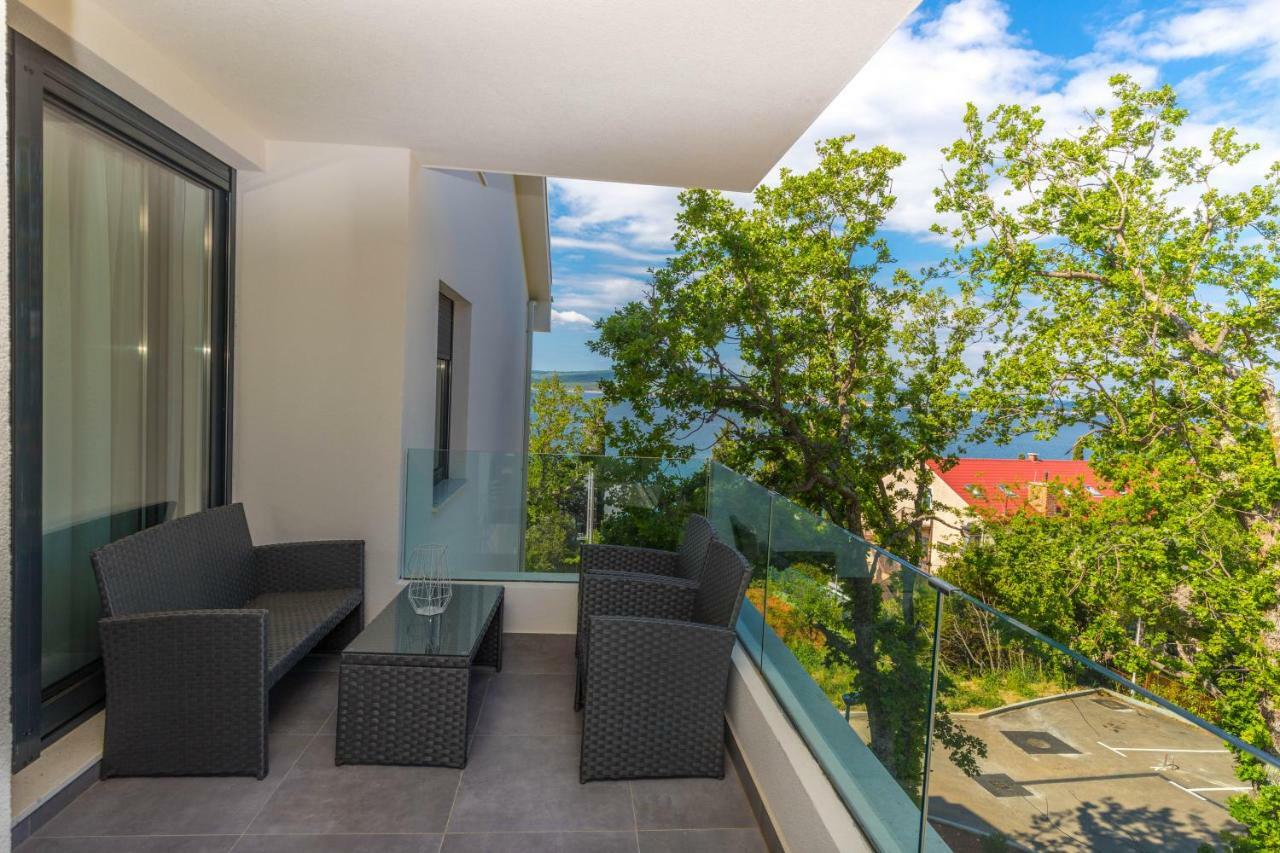 Apartments Ines Selce Bagian luar foto